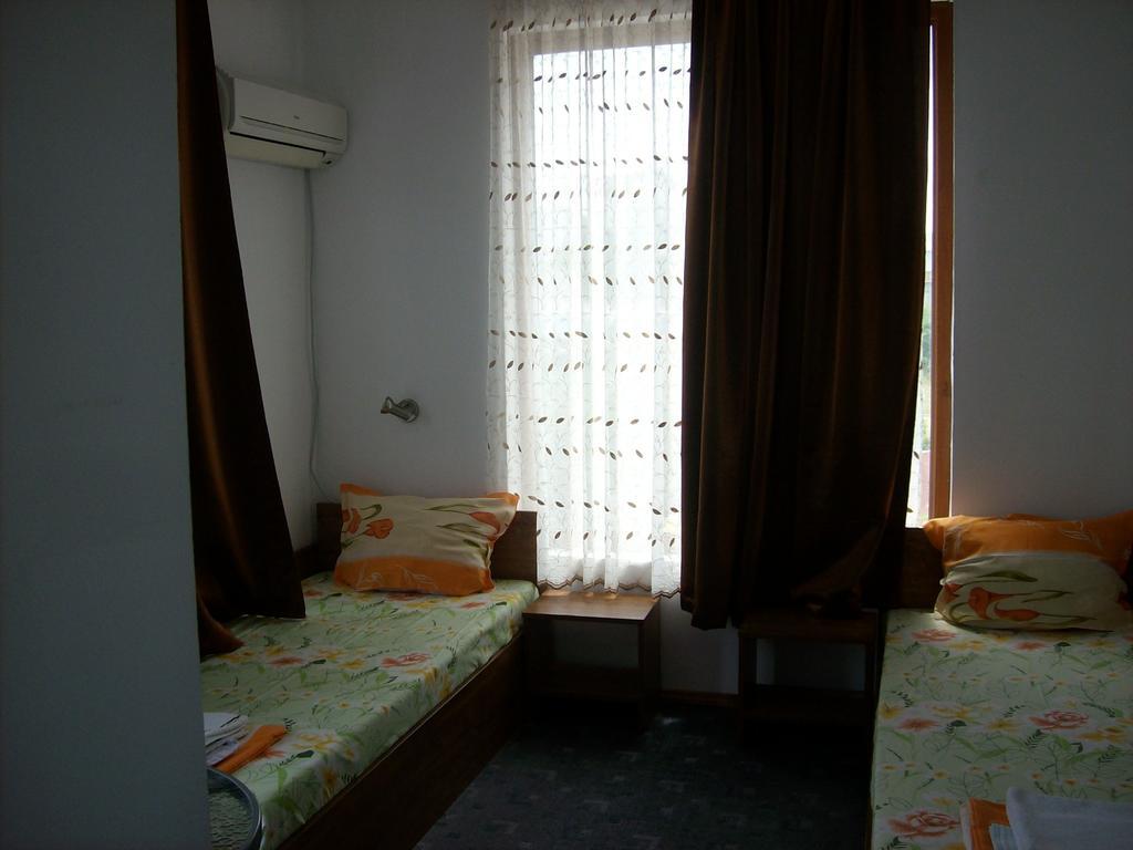 Hotel Neven Primorsko Habitación foto