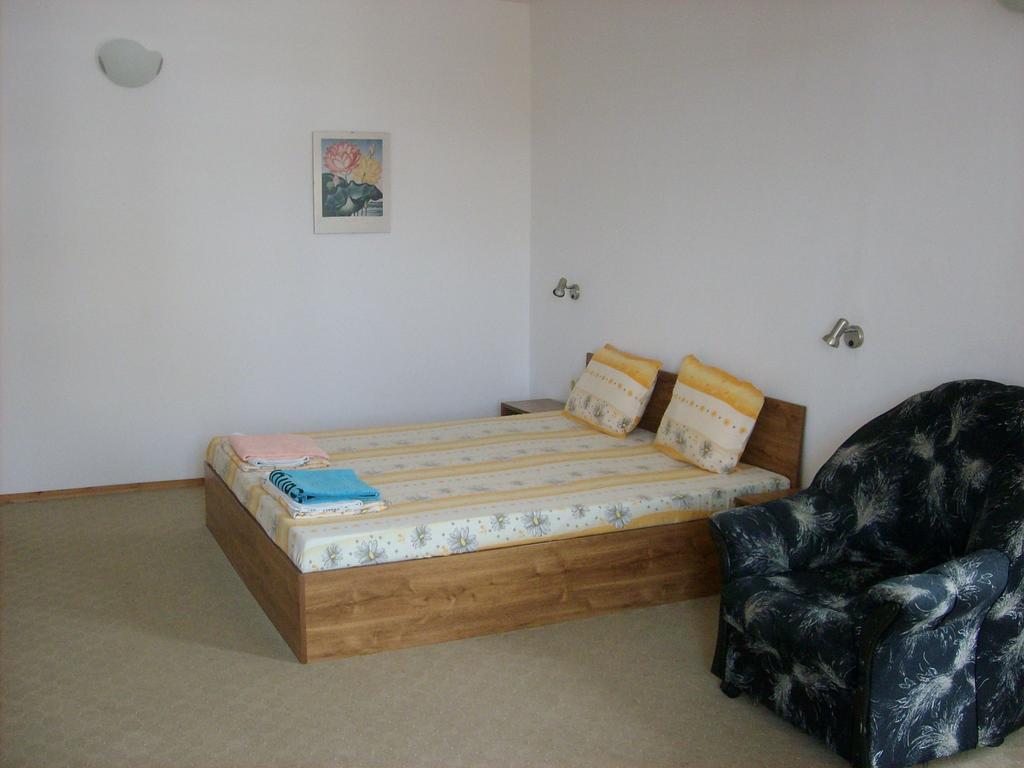 Hotel Neven Primorsko Habitación foto